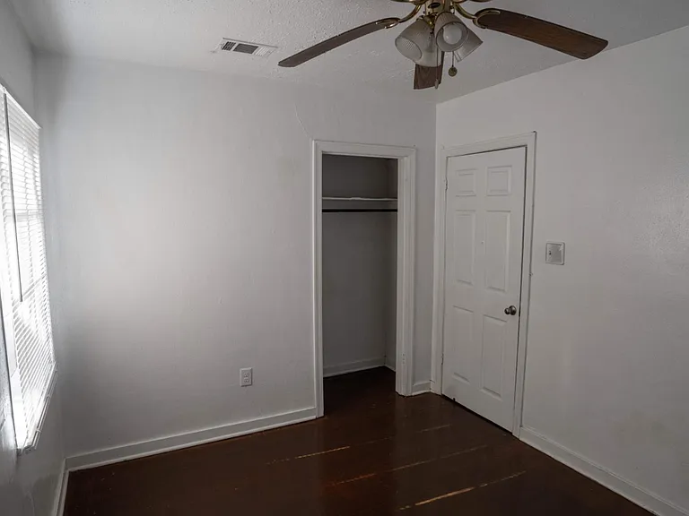 433 Lawrence Rd — Photo 6