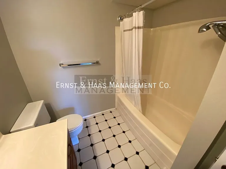 576 N Bellflower Blvd #237 — Photo 20