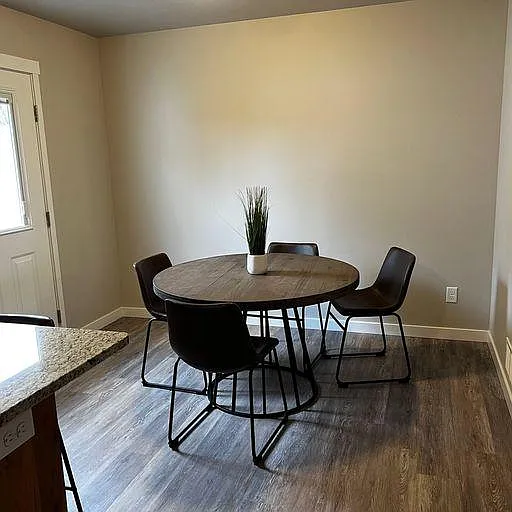 2015 Lawrence Ln #101 — Photo 6