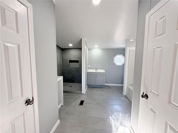 4th image of 155 Ruby Centerpoint Rd