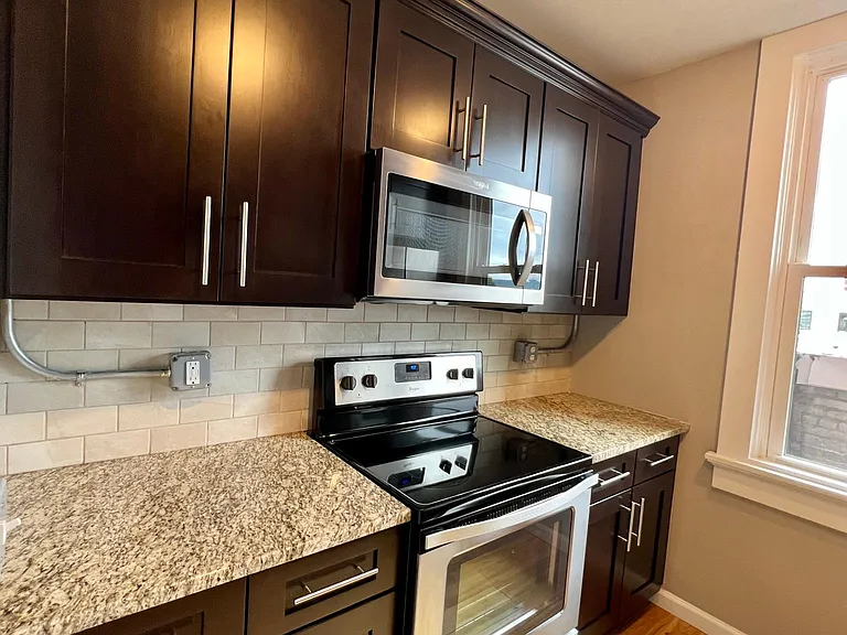 94 S Main St #302 — Photo 2