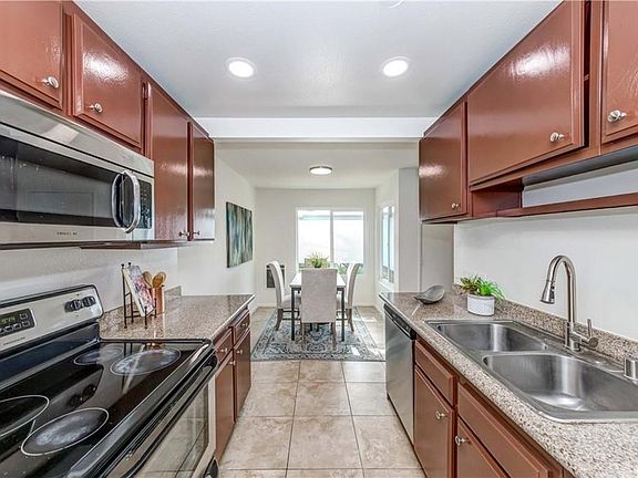2nd image of 20408 S Vermont Ave Unit 90
