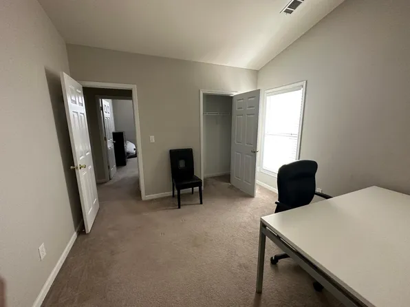 1032 Fairmont Park Dr, Dacula, GA 30019