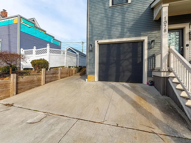 530 W 2nd Ave — Photo 5