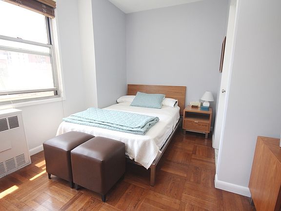 4th image of 311 E 71st St APT 9D