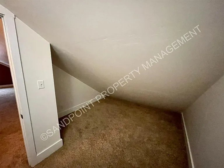 817 1/2 Poplar St — Photo 18