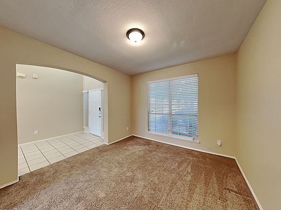 5th image of 4412 Emerald Leaf Dr