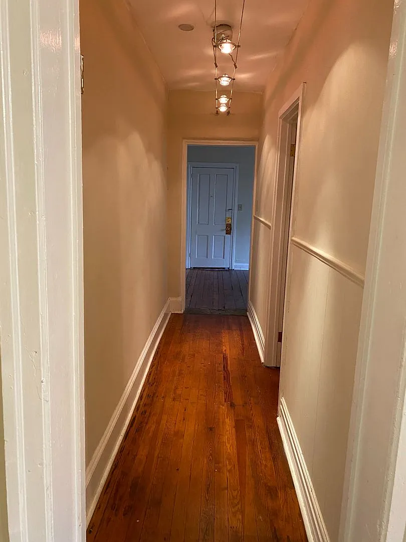 236 E Hector Street — Photo 4