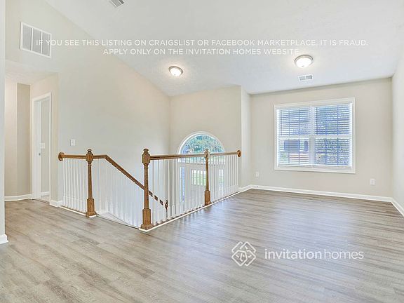 4th image of 105 Valley View Dr