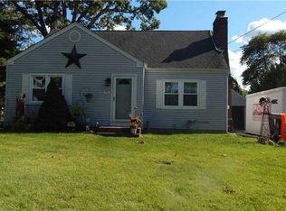 76 E Park Dr, Huntington Station, NY 11746