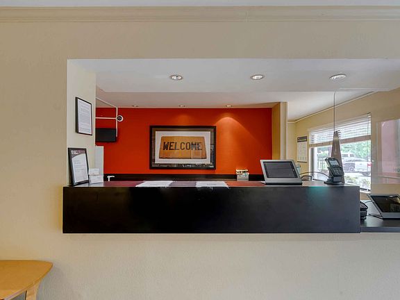 Lobby and Guest Check-in