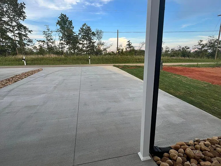 699 Love Springs Rd #B — Photo 6