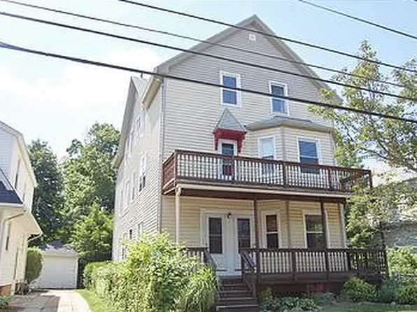 162 Grand Ave, Cranston, RI 02905