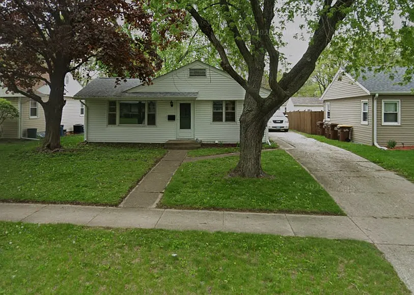 2107 Paradise Blvd. — Photo 1