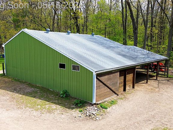 3rd image of 3910 Joy Rd