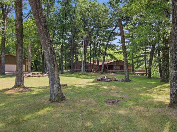 3153 Deerfield Road, Eau Claire, WI 54701