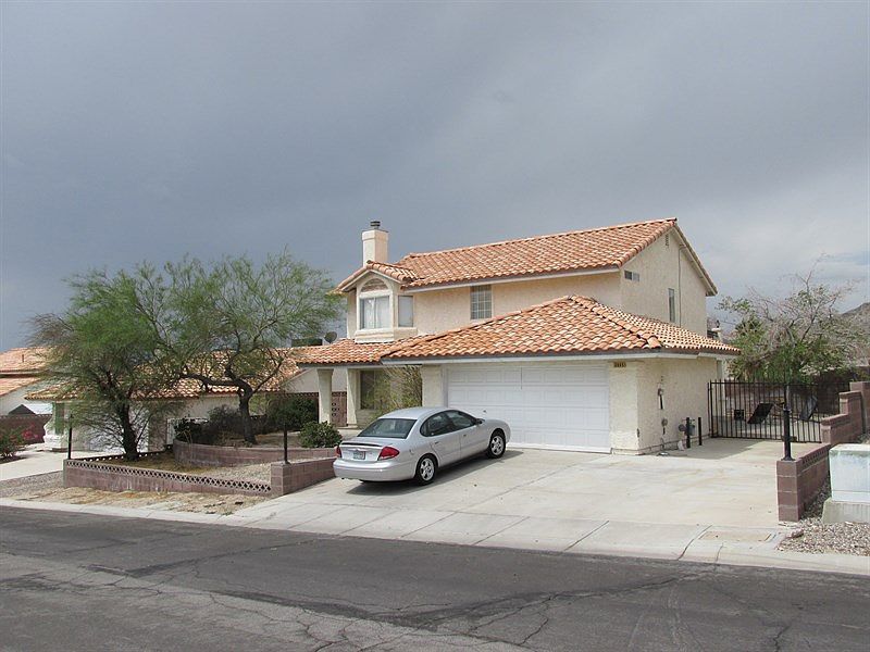 2nd image of 3045 Cascade Canyon Way