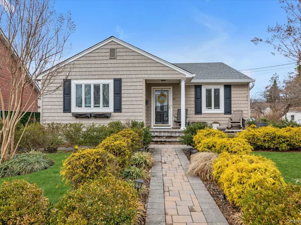 48 Ann Street, Glen Cove, NY 11542
