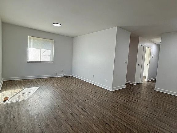 5th image of 4603 Croftshire Dr