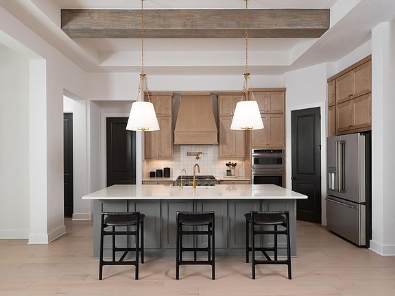 Megan s Landing - Milam Interior Image 4