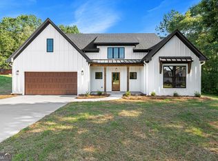 221 Highland Ridge Dr, Hartwell, GA 30643