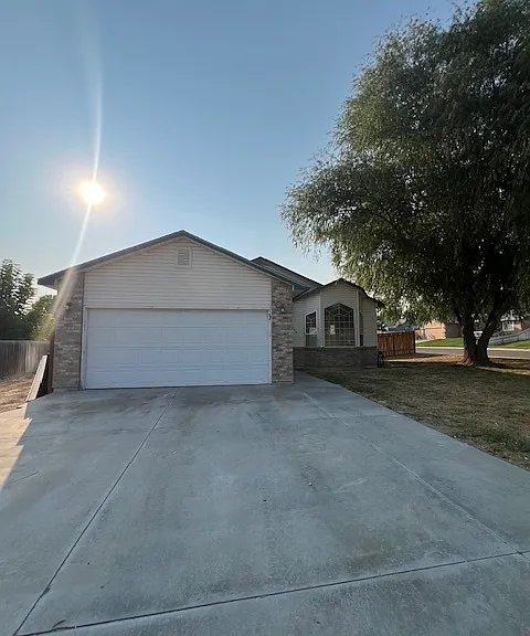 409 Meadowbrook Pl — Photo 21
