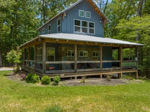 358 Lake Cove Cir, Morganton, GA 30560