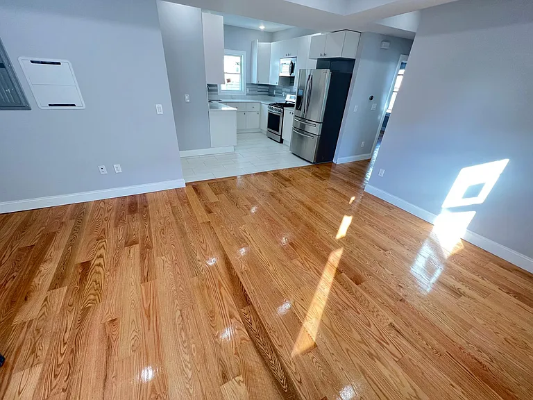 81 Medford St #2 — Photo 6