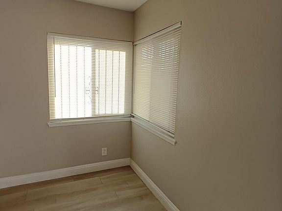 5th image of 6452 Casada Way APT D