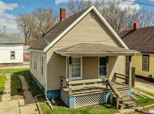 323 S Pearl St, Galesburg, IL 61401