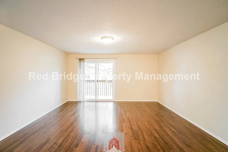 2 bed, 1.0 bath, 925 sqft, $1,495 — Photo 3