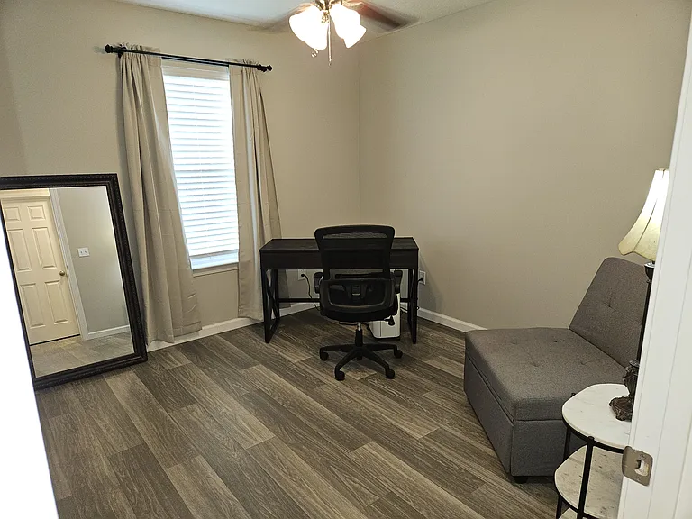1005 Evergreen Ln — Photo 13