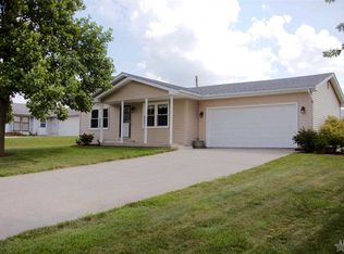 1150 Smith St, Roanoke, IN 46783