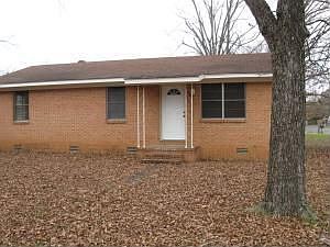 1st image of 709 E L St