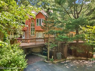 137 Jungfrau Dr, Henryville, PA 18332