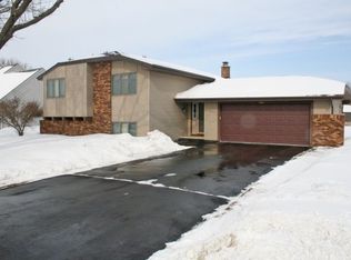 1030 Jacobsen Rd, Neenah, WI 54956