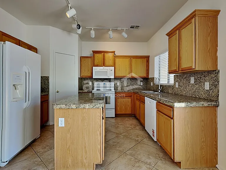25850 W Crown King Rd — Photo 3