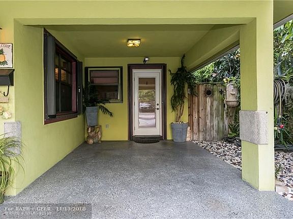 2nd image of 4641 NE 2nd Ave