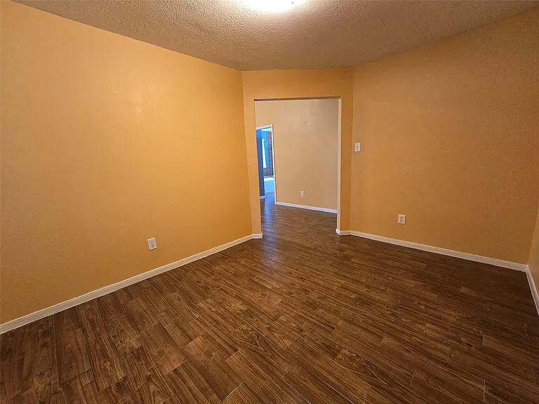 8927 Diamond Lake Ln — Photo 12