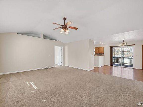 5th image of 21062 Larson Rd