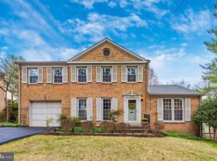 10521 Seneca Ridge Dr, Gaithersburg, MD 20886