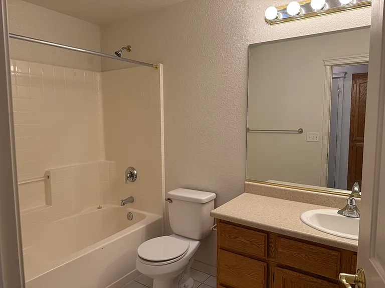 1343 Britt Ln — Photo 10