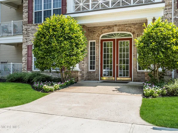 223 Sophee Lane, Lakewood, NJ 08701