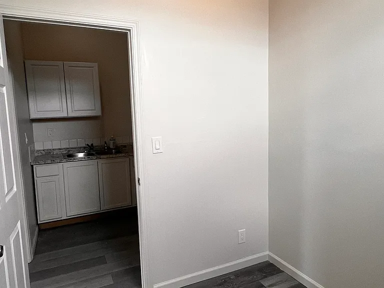 1907 W 48th St #1913 — Photo 56
