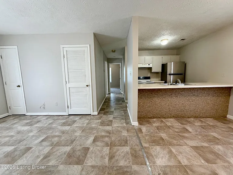 446 Joy Ave #2 — Photo 3