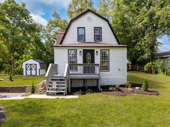 1121 E 9th St, Lockport, IL 60441