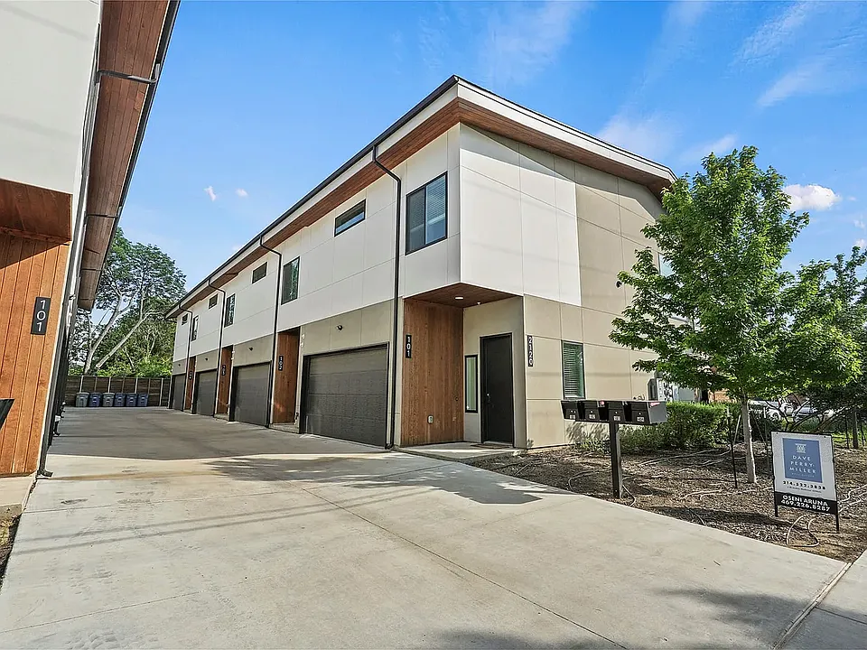 2120 Lovedale Ave #101
