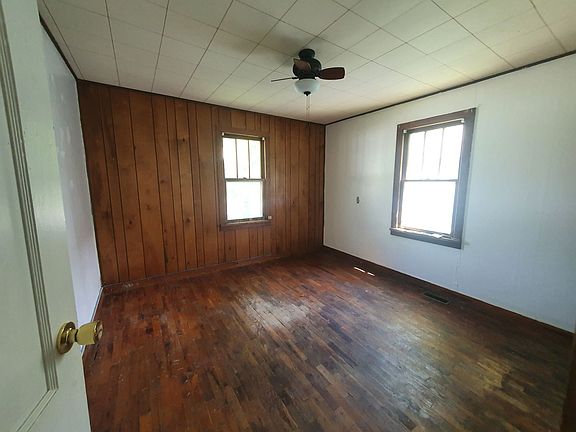 4th image of 1411 Leroy St