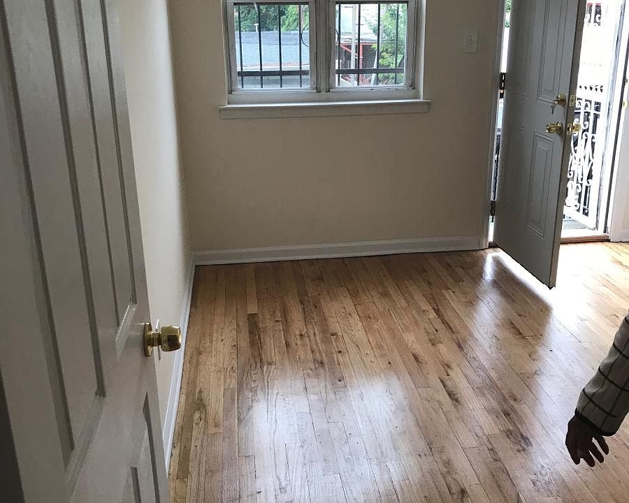 1st image of 911 Cranford Ave #1