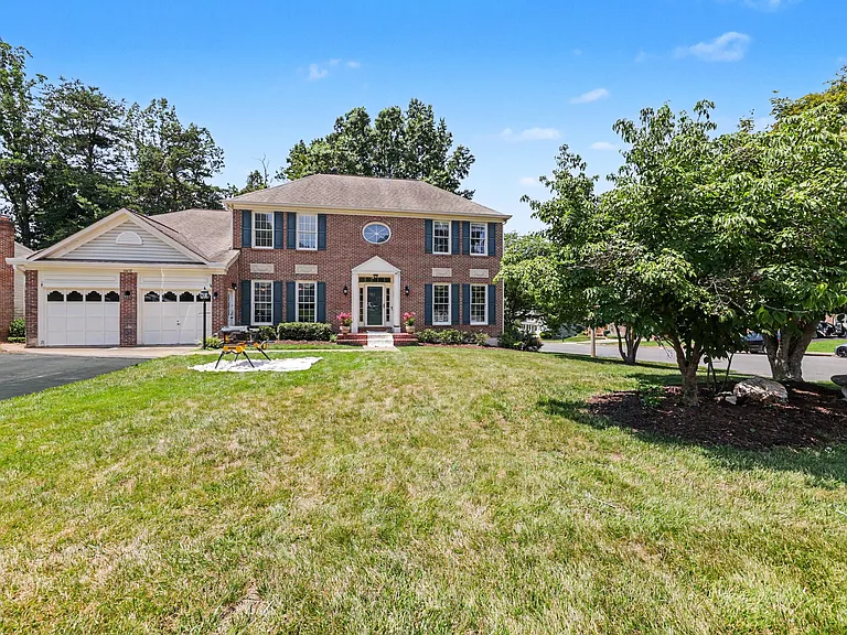 16652 Purcival Ct — Photo 40